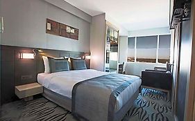 Akoni Hotel