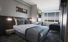 Akoni Hotel